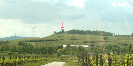 Auch der Turm von Kloster Johannisberg ist viereckig !